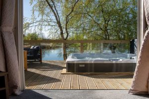 7 Reasons to Choose a Fishing Lodge